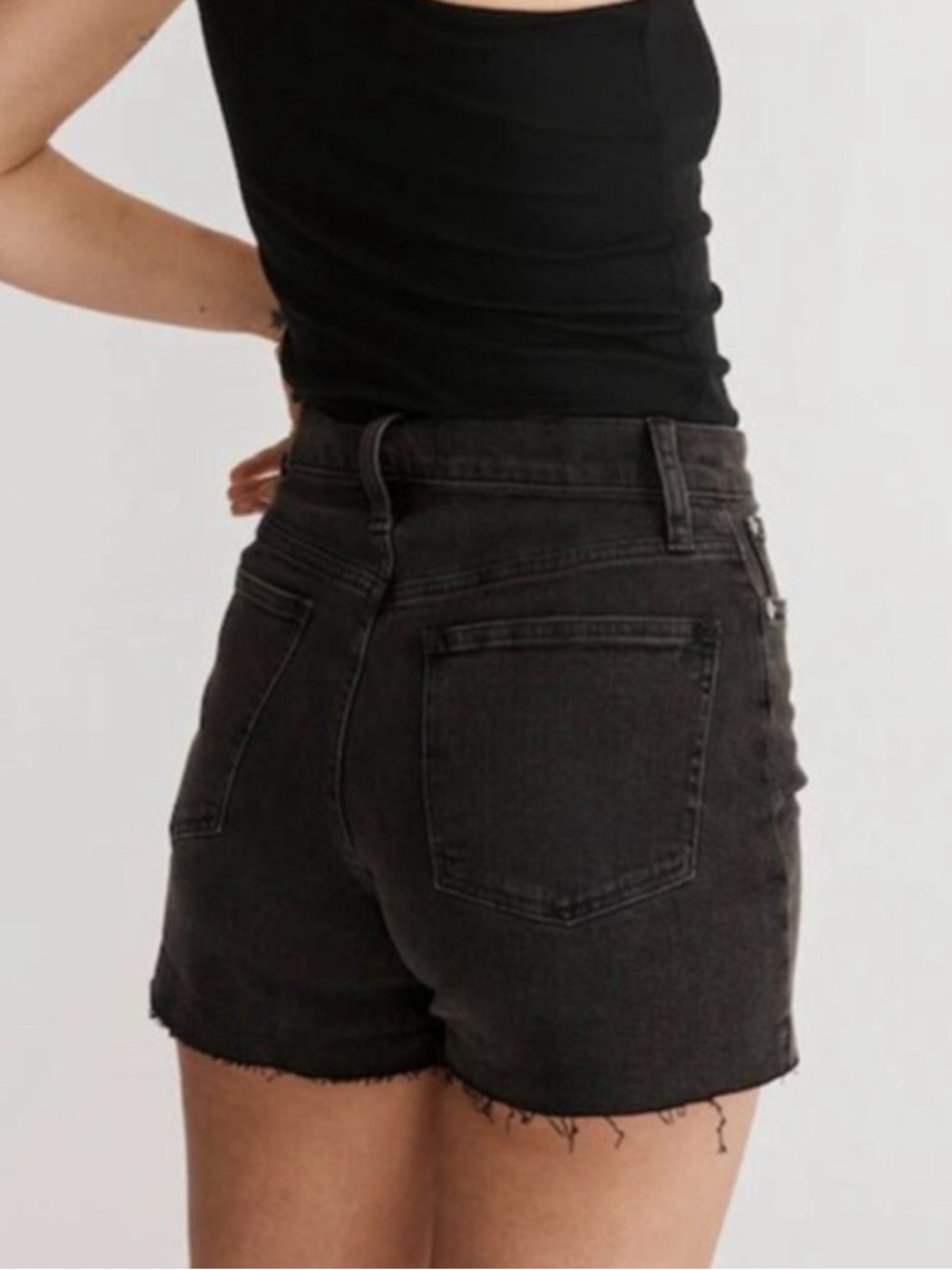 Madewell High-Rise Denim Raw Hem Shorts in Washed Black/Lunar Wash 26 - Picture 5 of 9